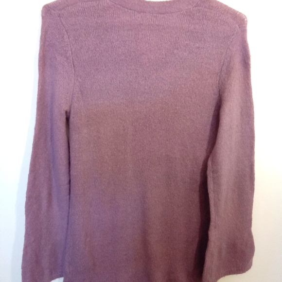 Pretty, Soft, Mauve V Neck Sweater with Flare Sleeves - Picture 9 of 14